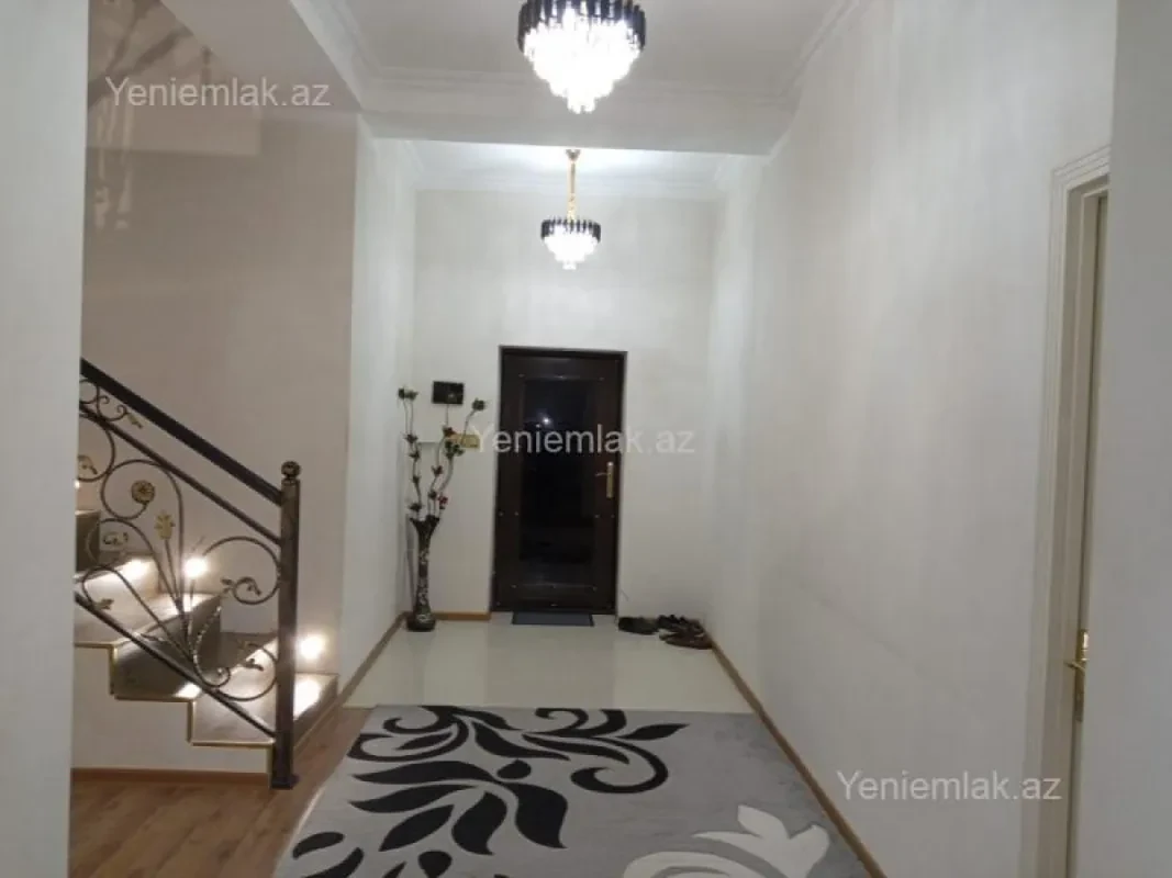 Satılır 6 otaqlı həyət evi 220 m²