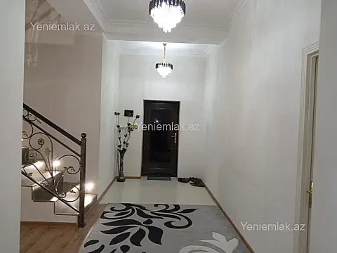 Satılır 6 otaqlı həyət evi 220 m²