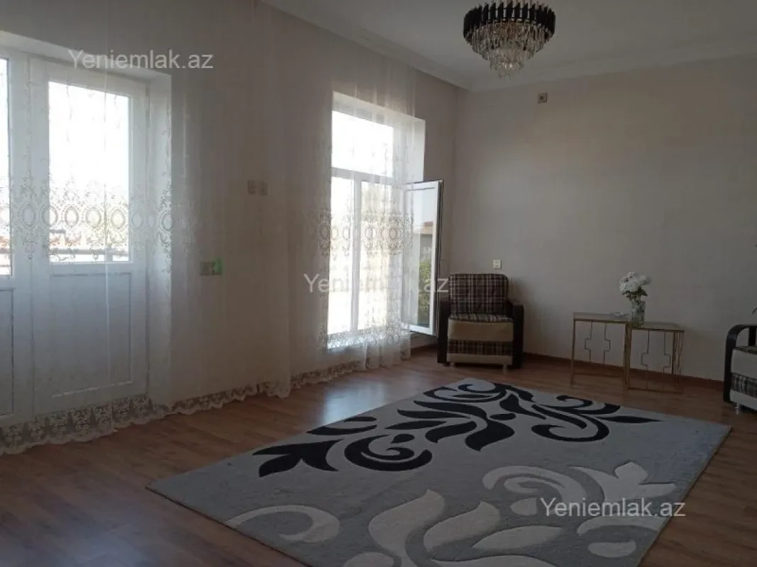Satılır 6 otaqlı həyət evi 220 m²