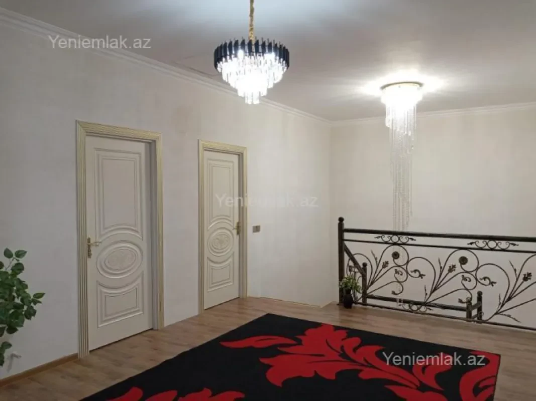 Satılır 6 otaqlı həyət evi 220 m²
