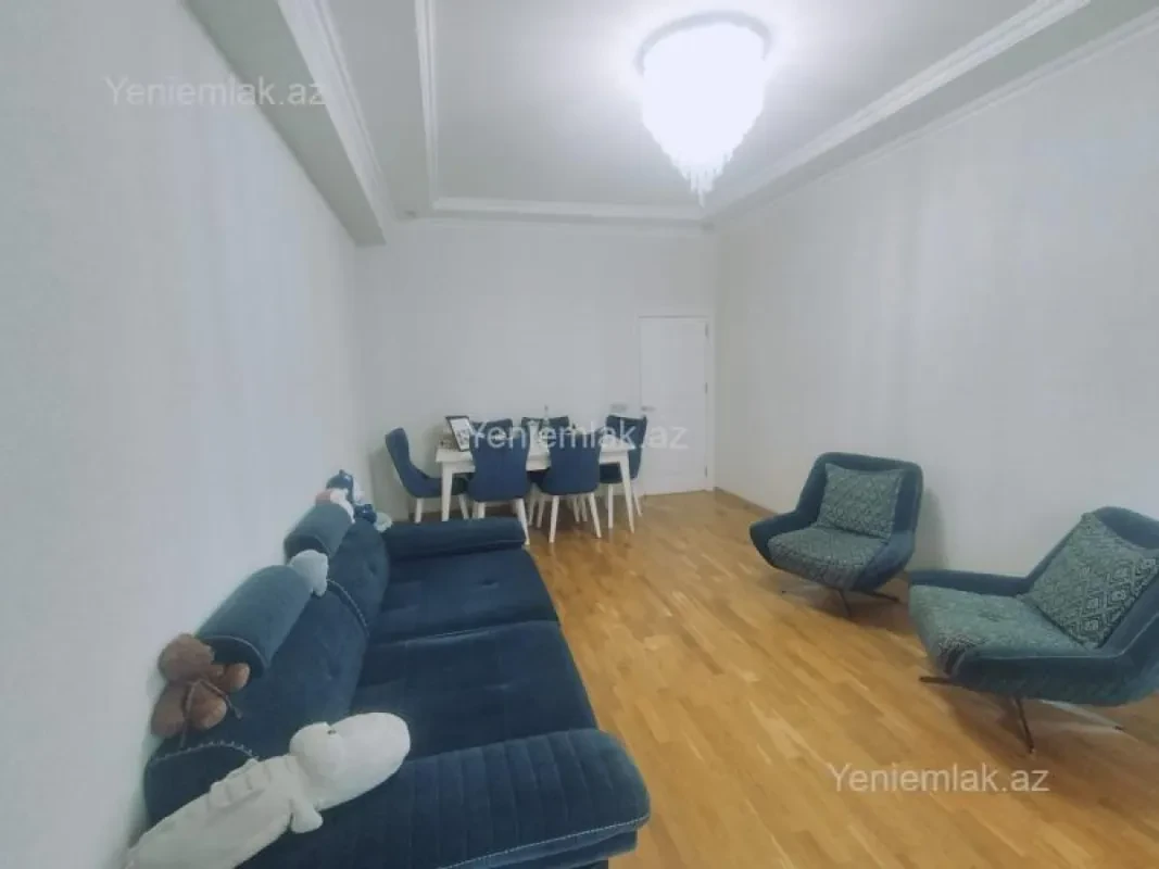 Satılır 3 otaqlı yeni tikili 110 m²