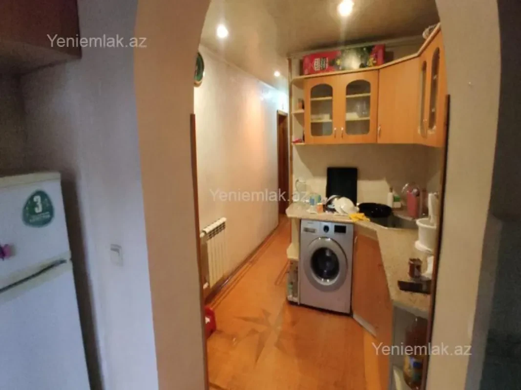 Satılır 2 otaqlı köhnə tikili 55 m²