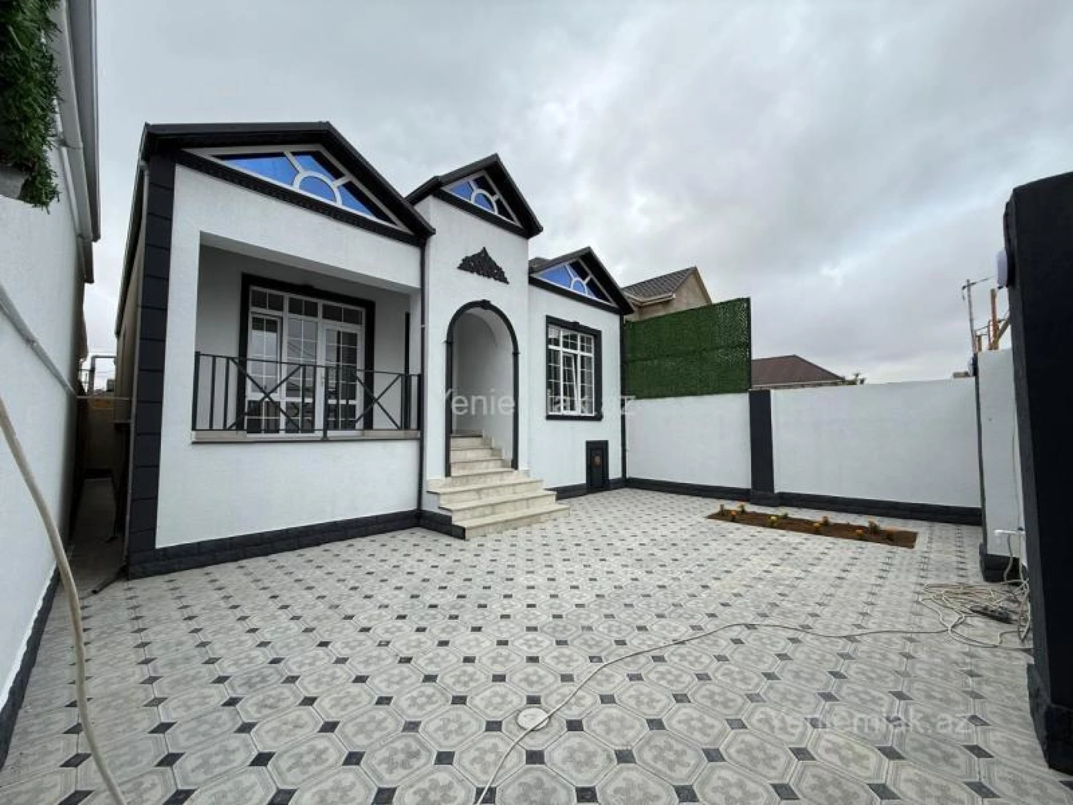 Satılır 4 otaqlı həyət evi 125 m²