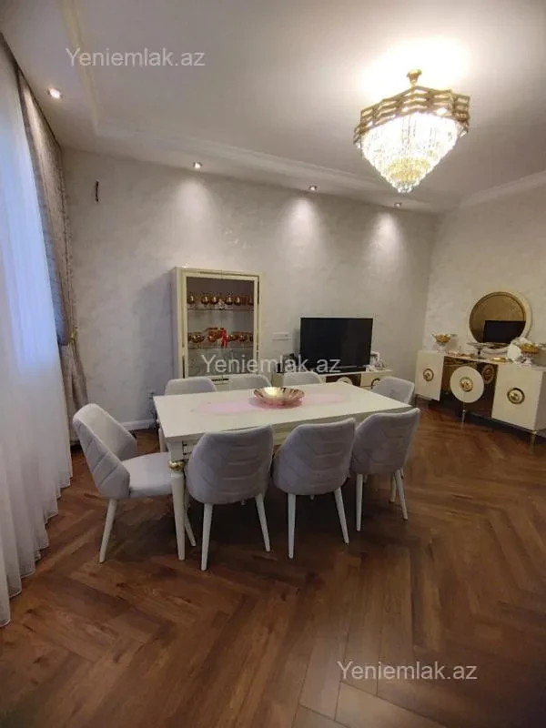 Satılır 4 otaqlı həyət evi 280 m²