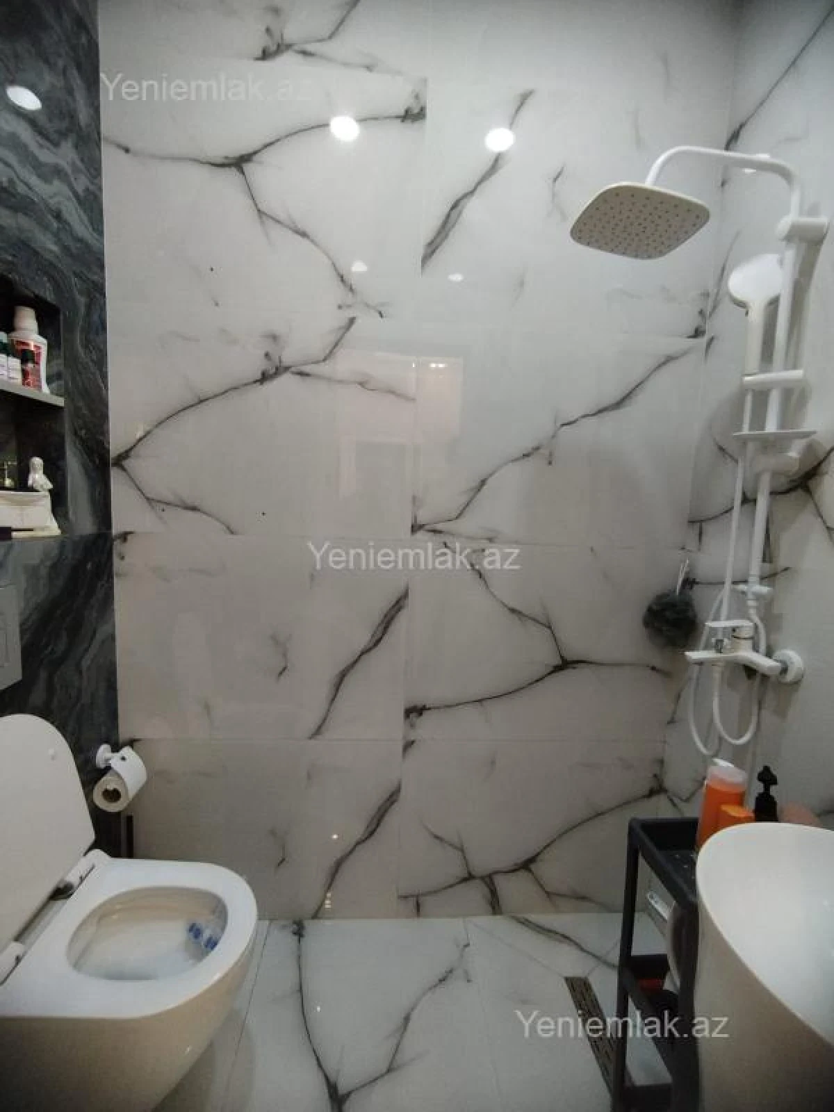 Satılır 4 otaqlı həyət evi 280 m²