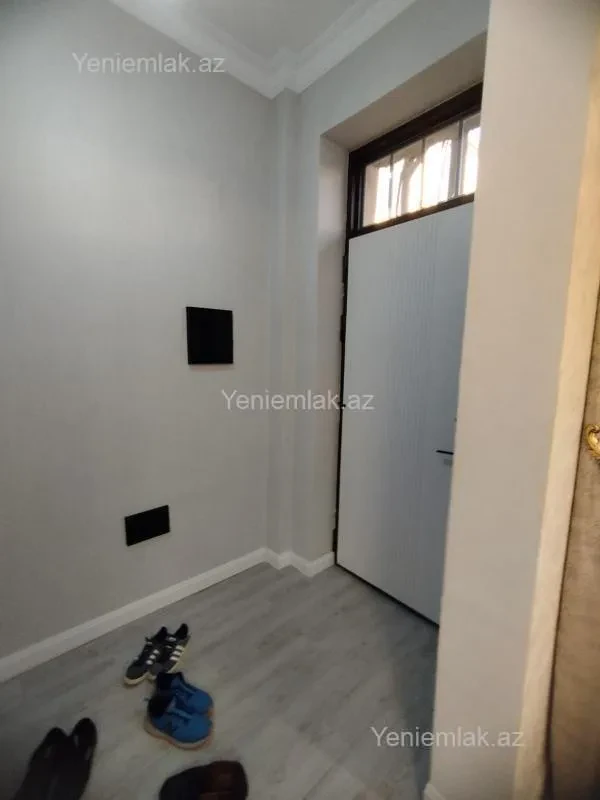 Satılır 4 otaqlı həyət evi 280 m²