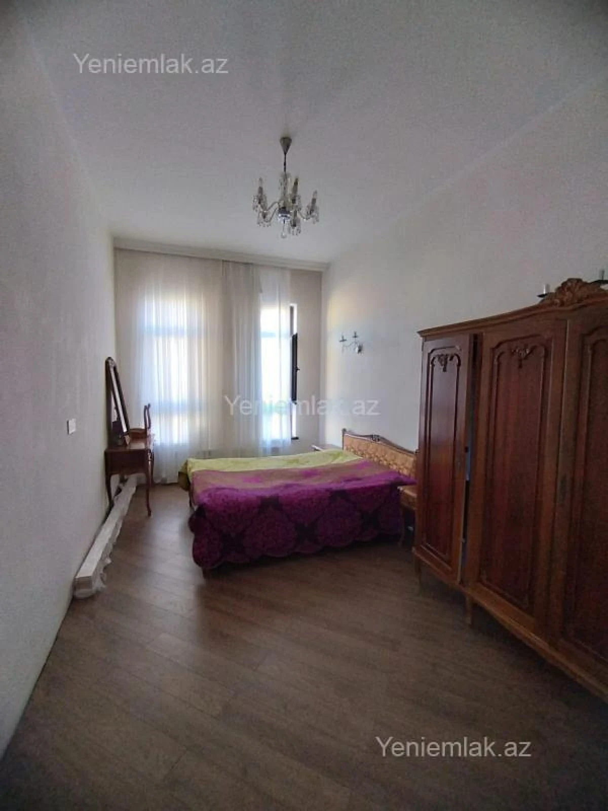 Satılır 4 otaqlı həyət evi 280 m²
