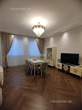 Satılır 4 otaqlı həyət evi 280 m²