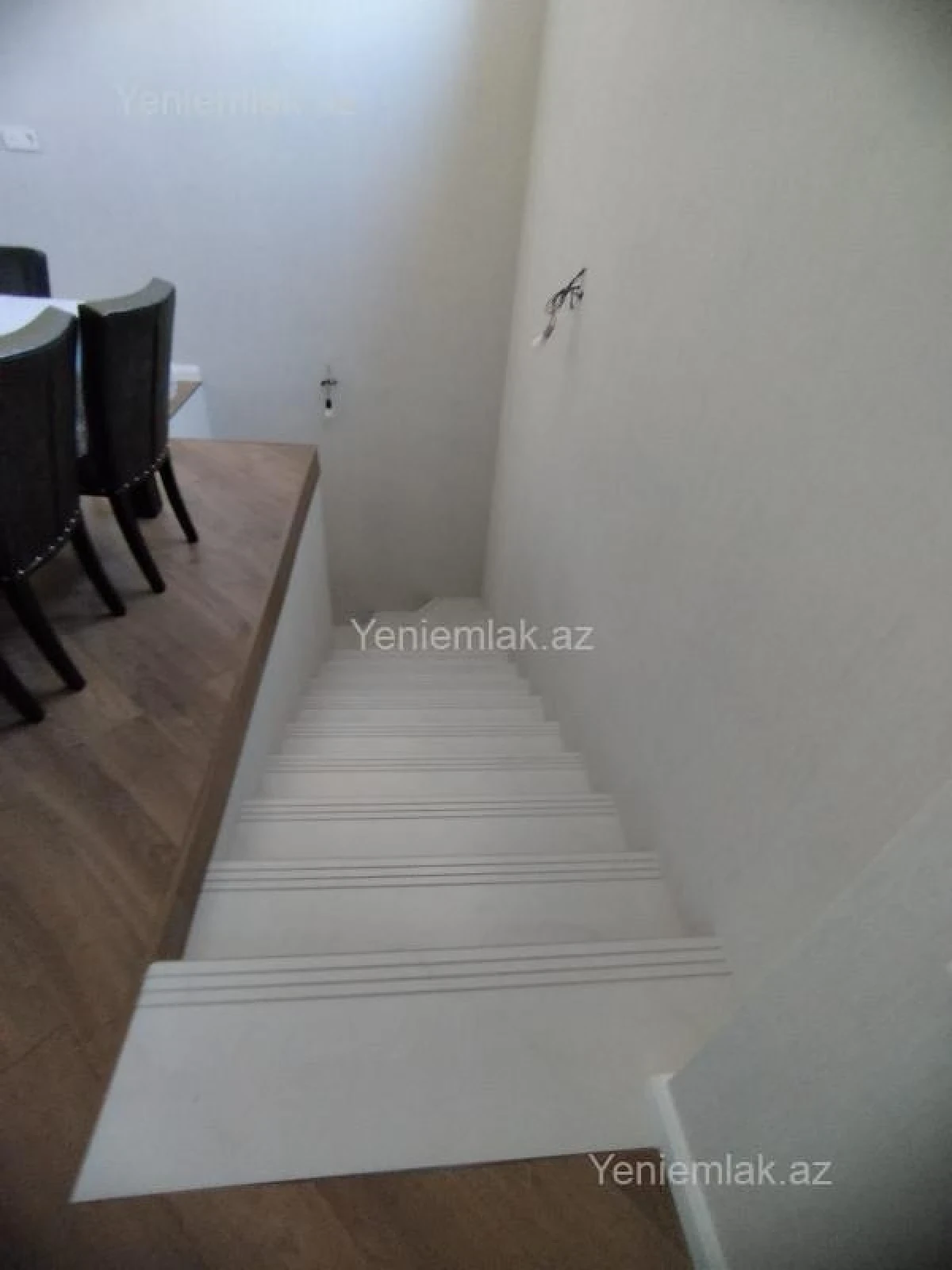Satılır 4 otaqlı həyət evi 280 m²