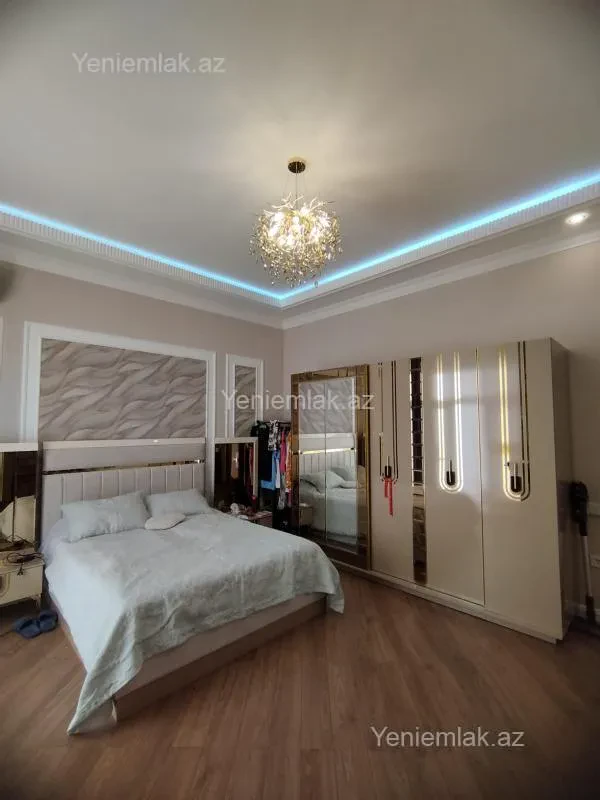 Satılır 4 otaqlı həyət evi 280 m²