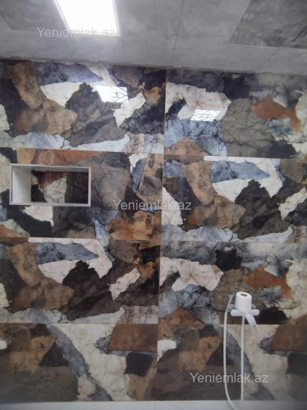 Satılır 4 otaqlı həyət evi 280 m²