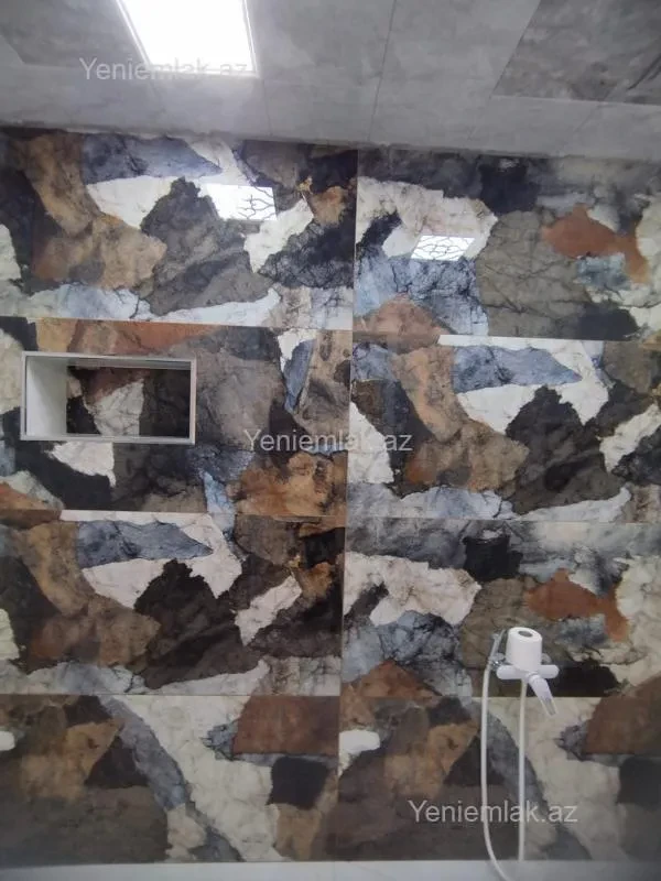 Satılır 4 otaqlı həyət evi 280 m²