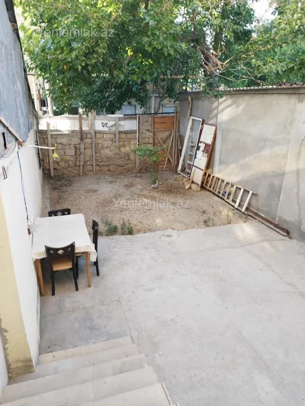Satılır 4 otaqlı həyət evi 280 m²