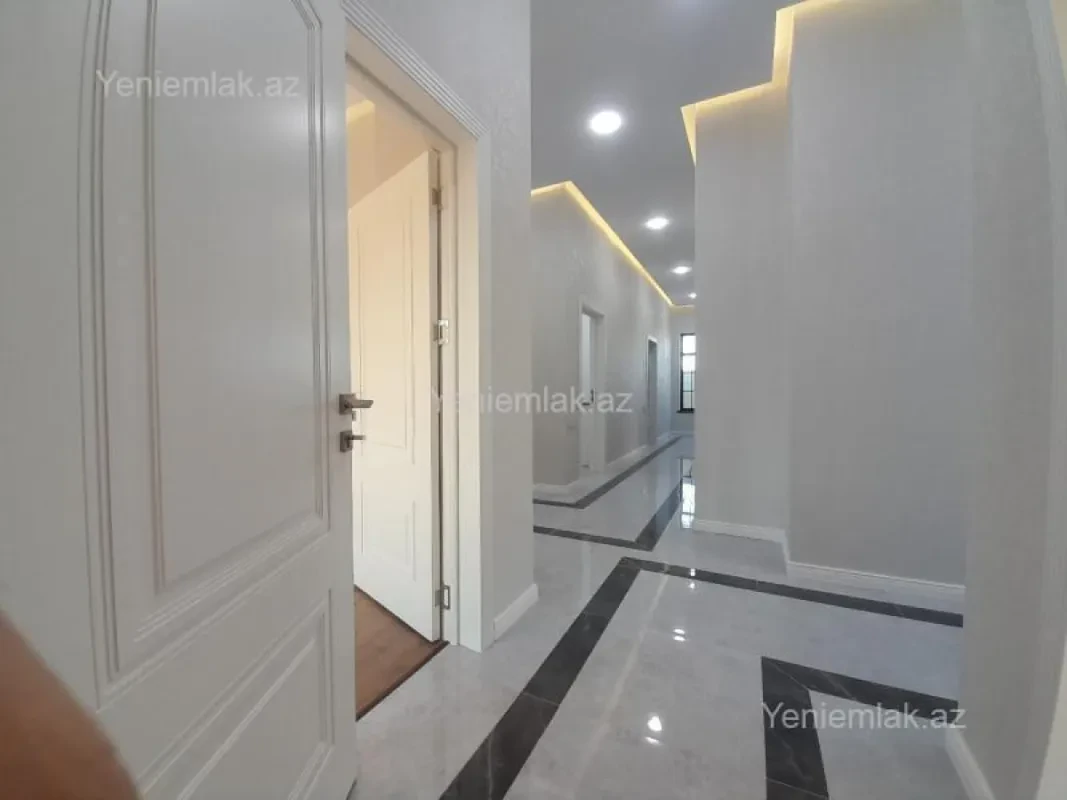 Satılır 5 otaqlı həyət evi 230 m²