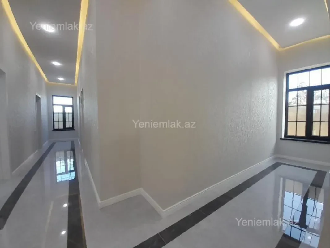 Satılır 5 otaqlı həyət evi 230 m²
