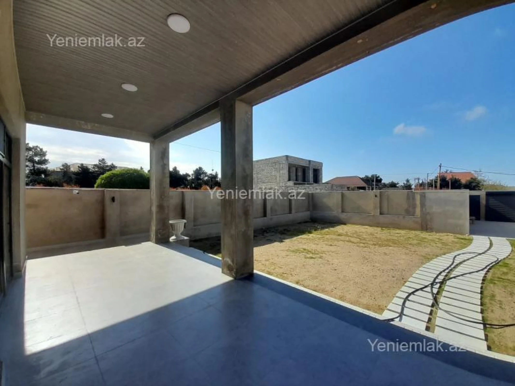 Satılır 5 otaqlı həyət evi 230 m²