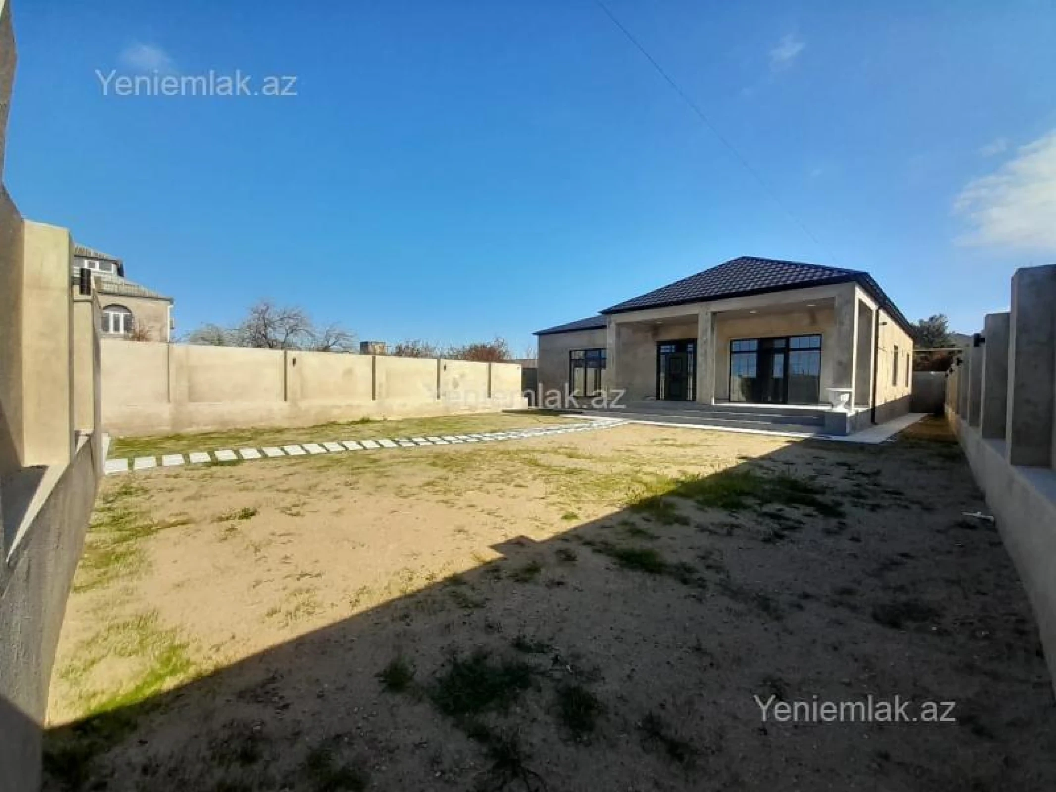 Satılır 5 otaqlı həyət evi 230 m²