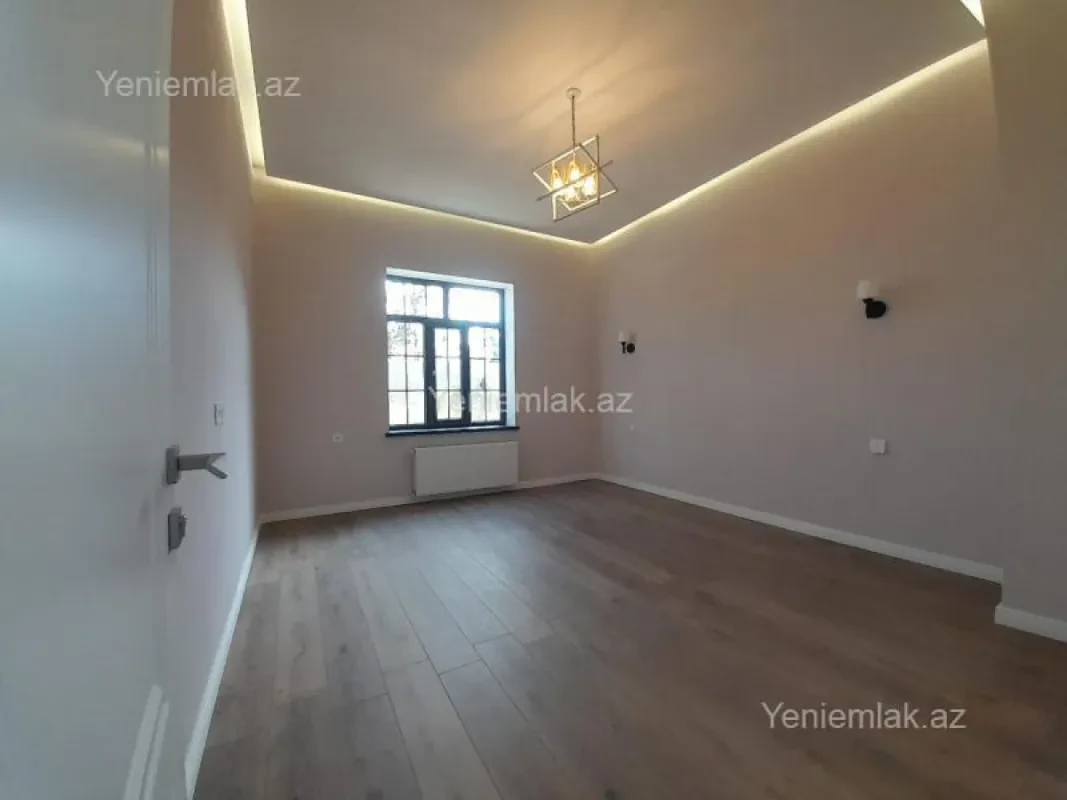Satılır 5 otaqlı həyət evi 230 m²
