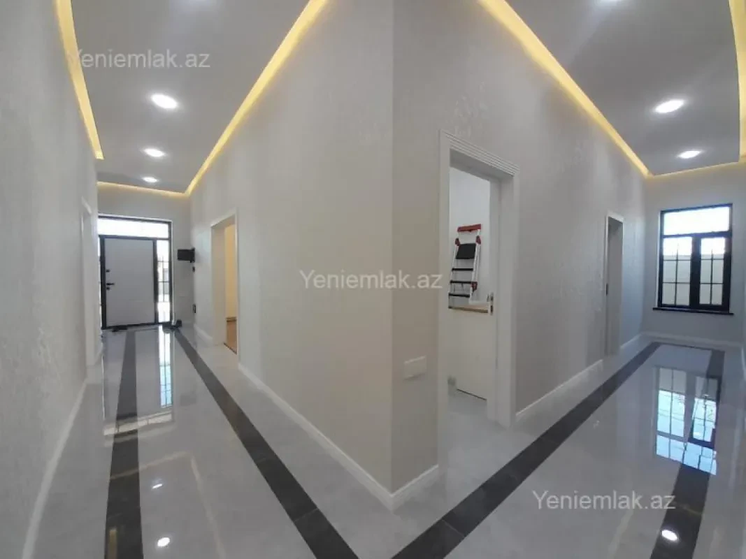 Satılır 5 otaqlı həyət evi 230 m²