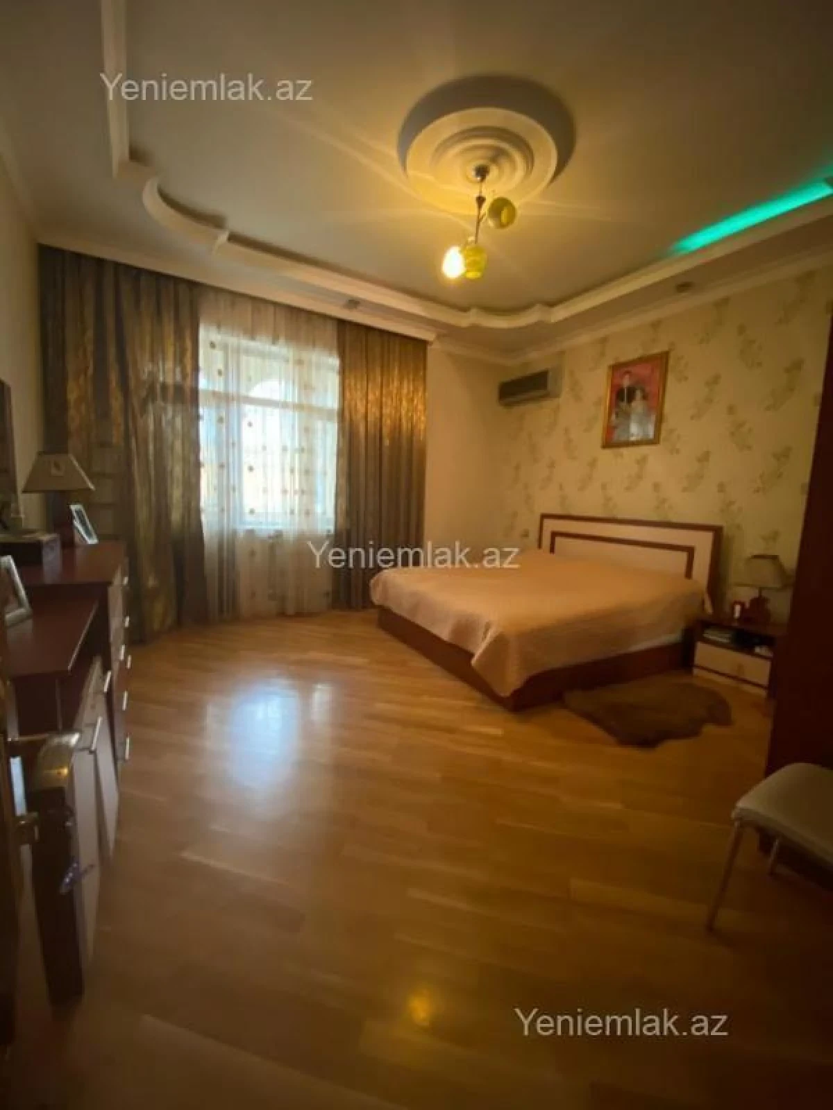 Satılır 6 otaqlı həyət evi 500 m²