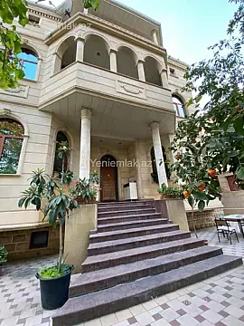 Satılır 6 otaqlı həyət evi 500 m²