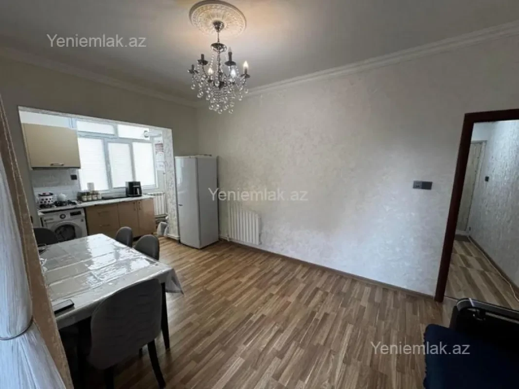 Satılır 2 otaqlı köhnə tikili 40 m²