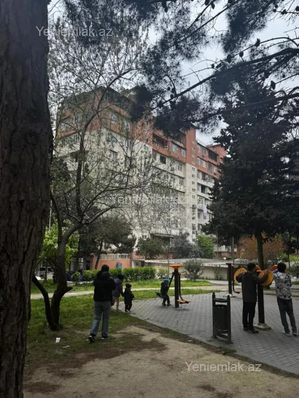 Satılır 2 otaqlı köhnə tikili 40 m²