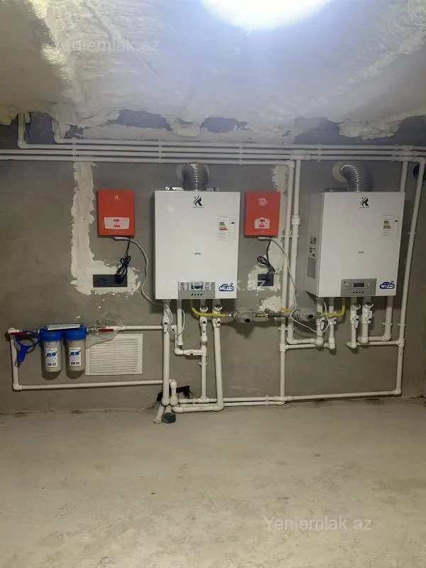 Satılır 6 otaqlı həyət evi 200 m²