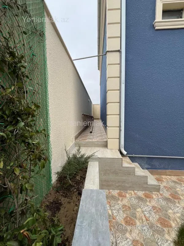 Satılır 6 otaqlı həyət evi 200 m²