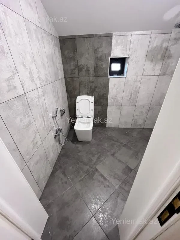 Satılır 6 otaqlı həyət evi 200 m²