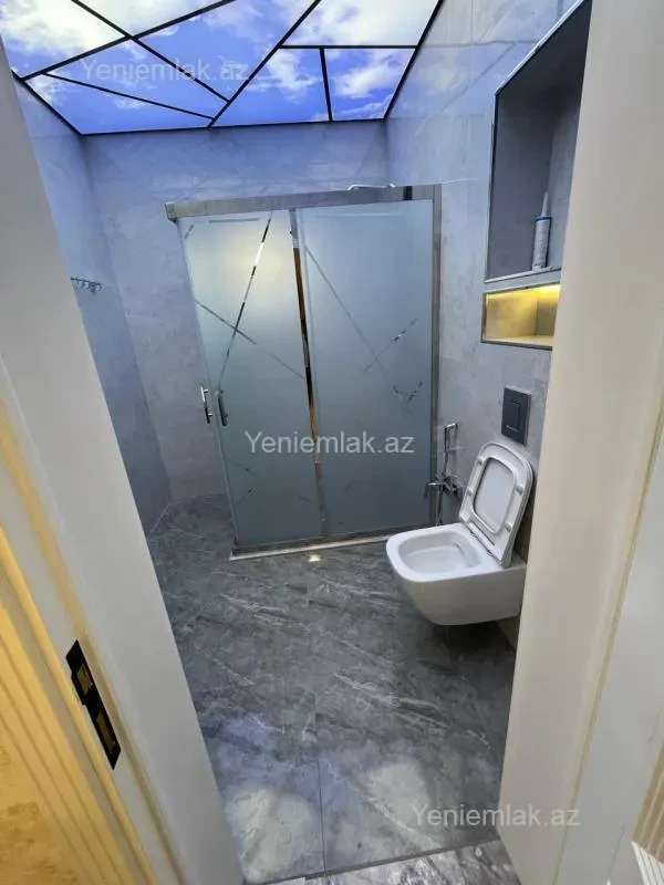 Satılır 6 otaqlı həyət evi 200 m²