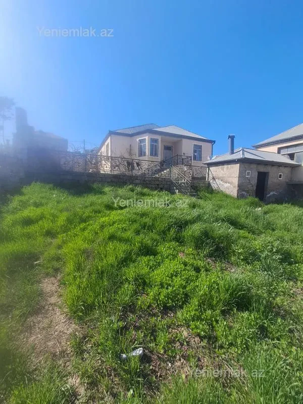 Satılır 5 otaqlı həyət evi 120 m²