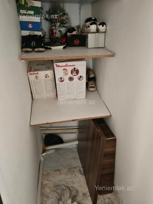 Satılır 2 otaqlı köhnə tikili 55 m²