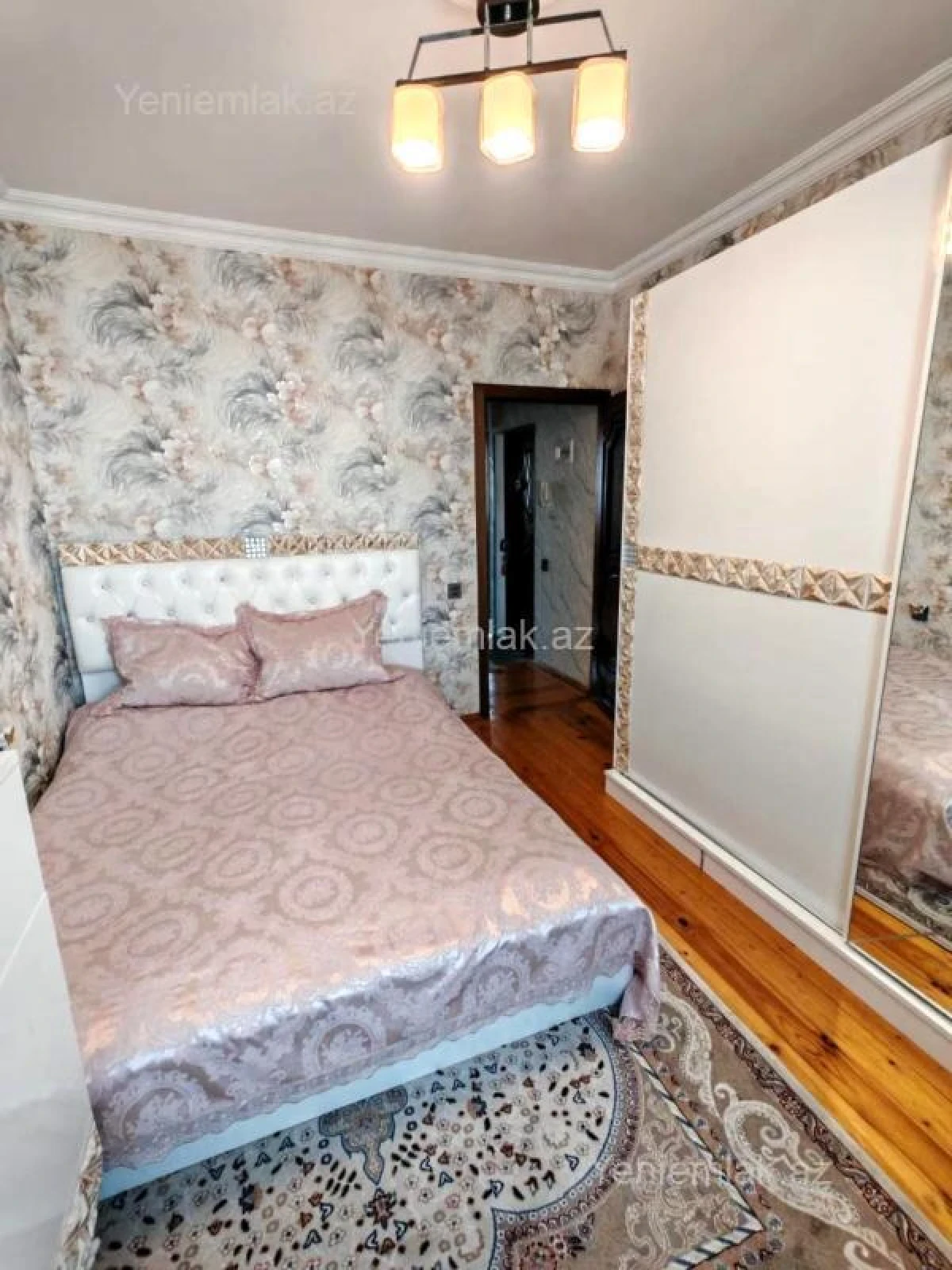 Satılır 2 otaqlı köhnə tikili 55 m²