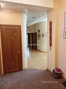 Satılır 4 otaqlı yeni tikili 155 m²