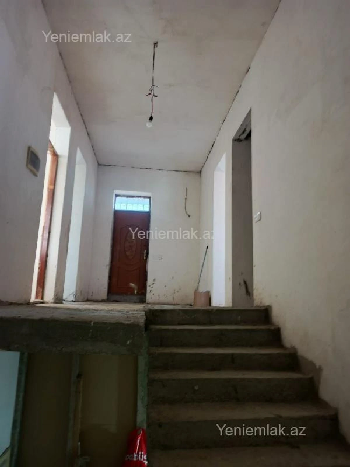 Satılır 6 otaqlı həyət evi 200 m²