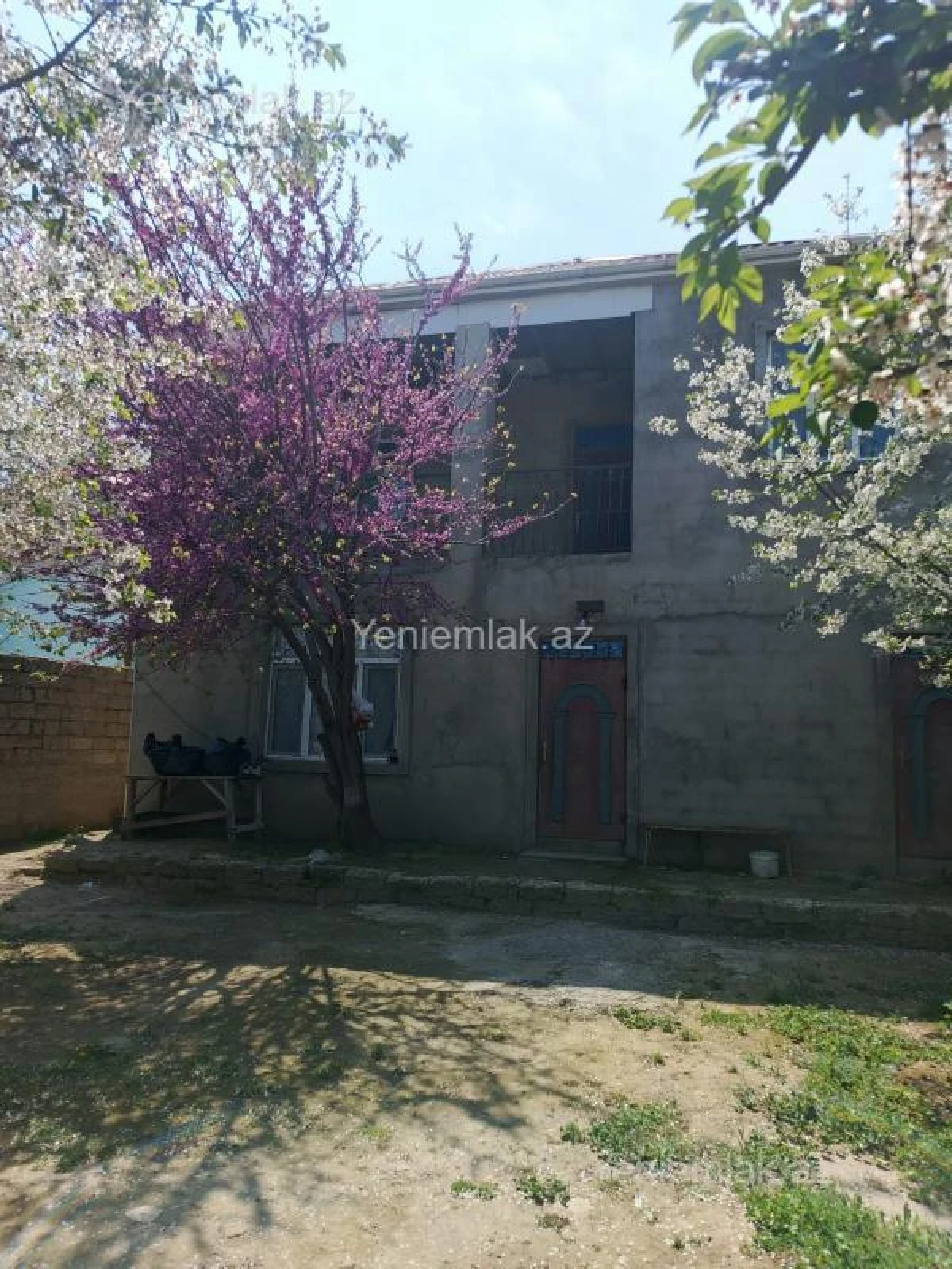 Satılır 6 otaqlı həyət evi 200 m²