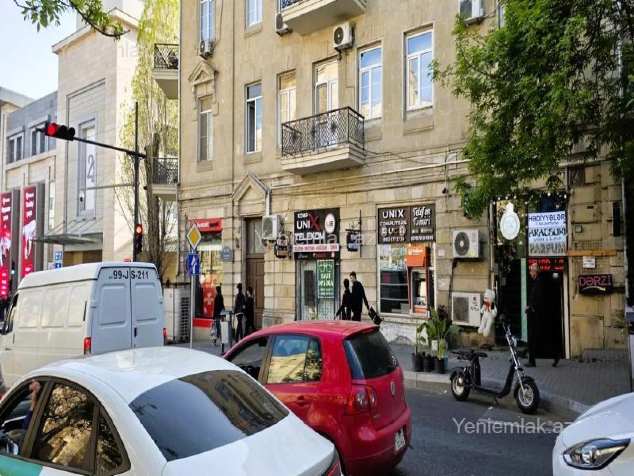 Satılır 3 otaqlı köhnə tikili 90 m²