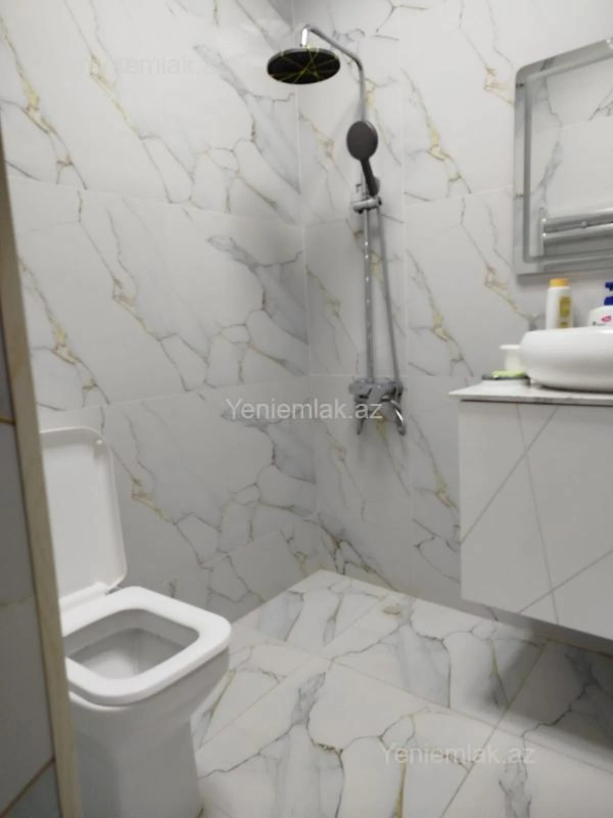 Satılır 3 otaqlı həyət evi 190 m²