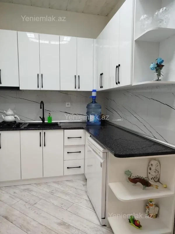 Satılır 3 otaqlı həyət evi 190 m²