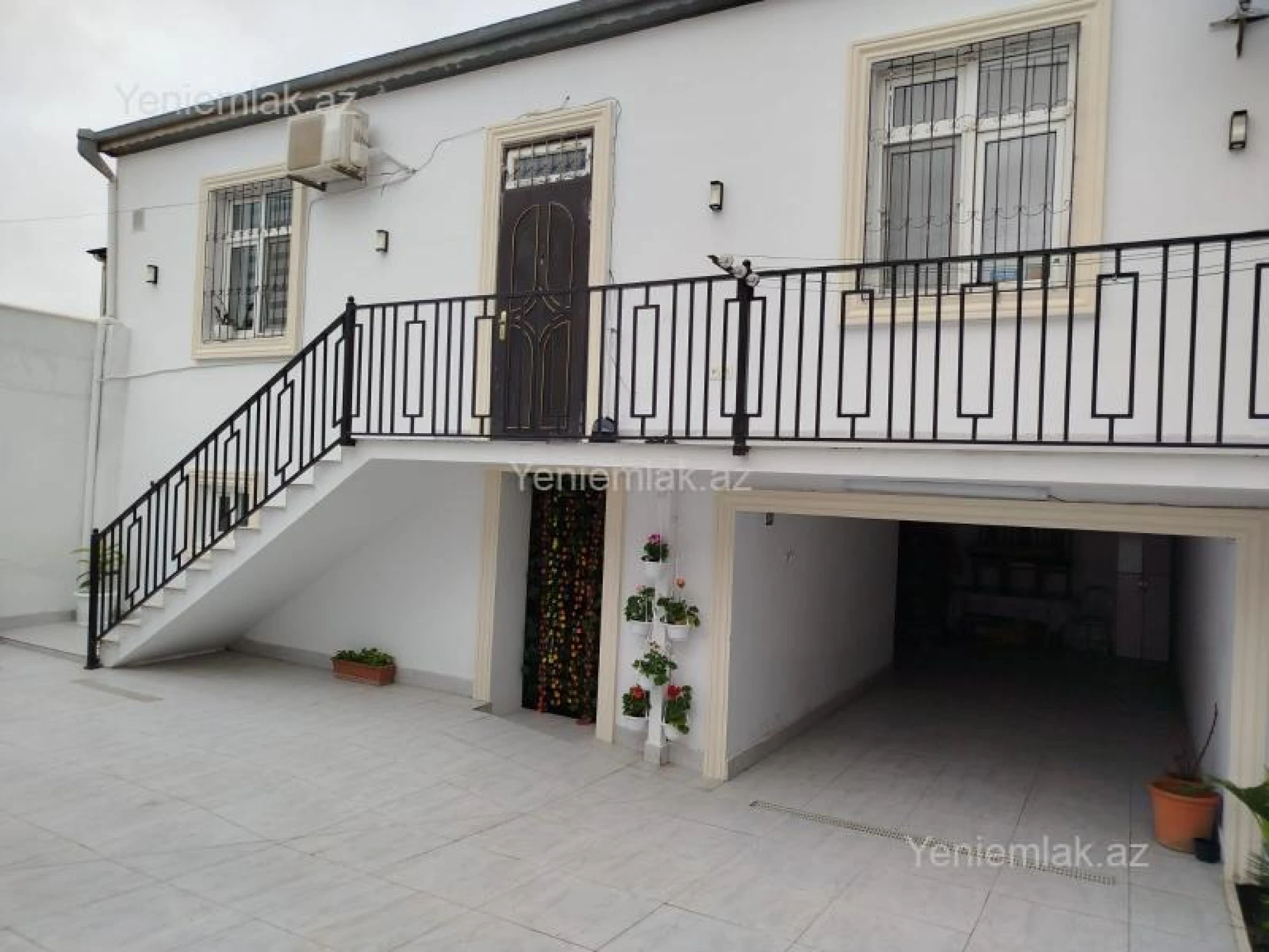 Satılır 3 otaqlı həyət evi 190 m²