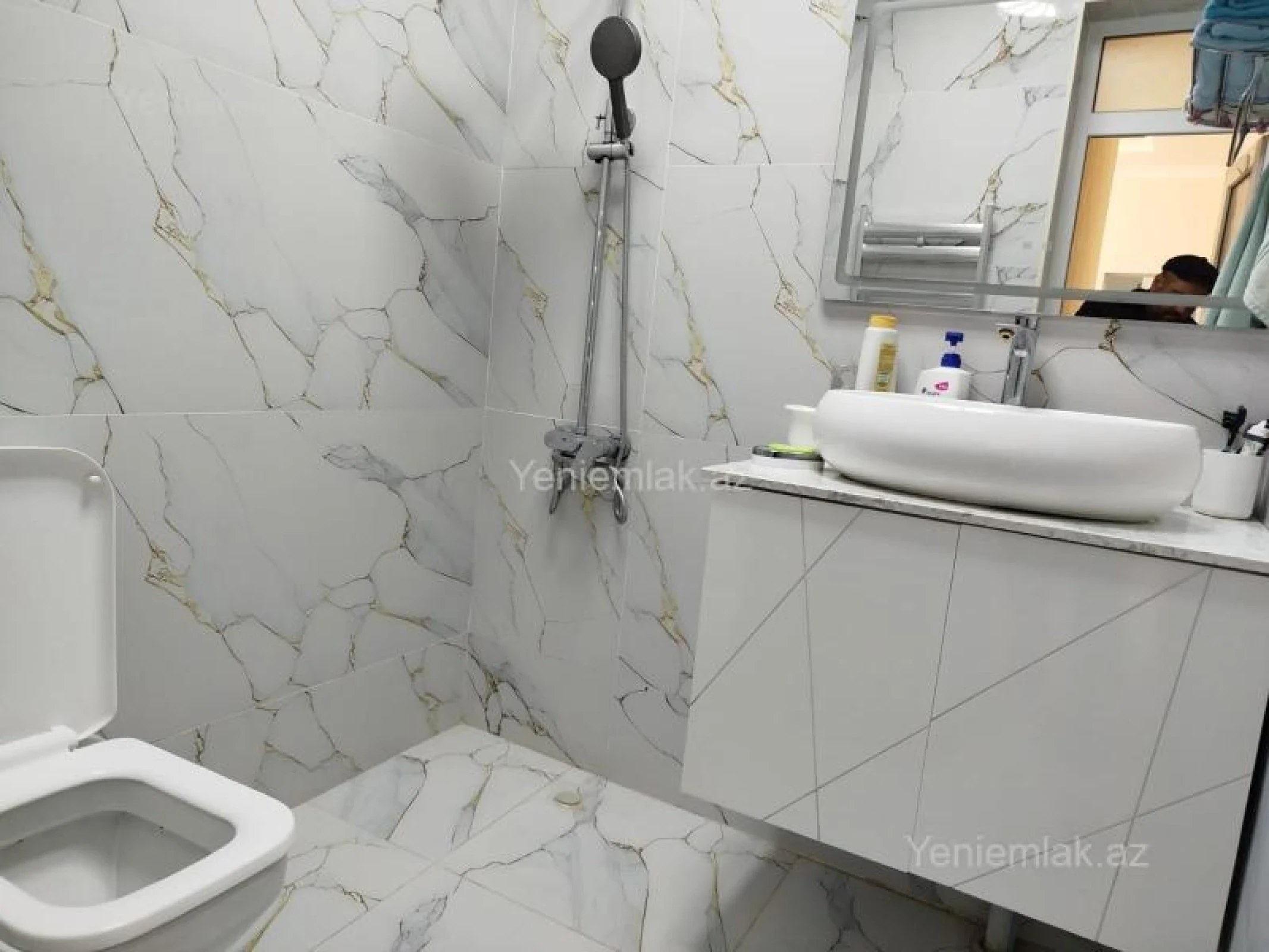 Satılır 3 otaqlı həyət evi 190 m²