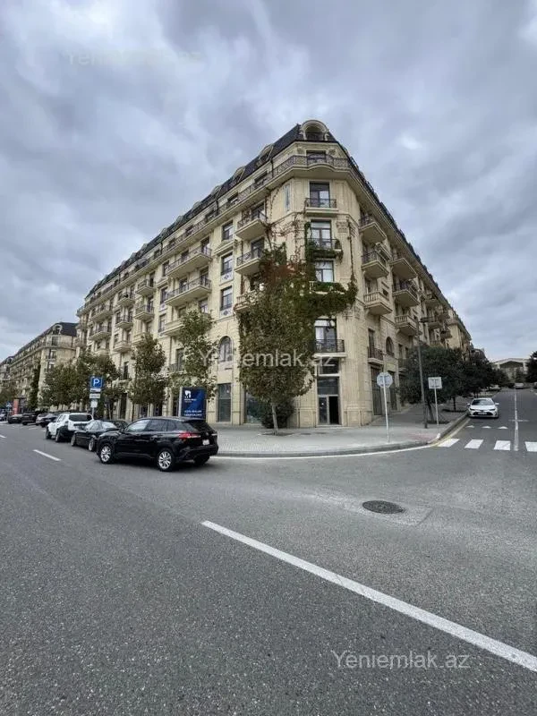Satılır 3 otaqlı yeni tikili 85 m²