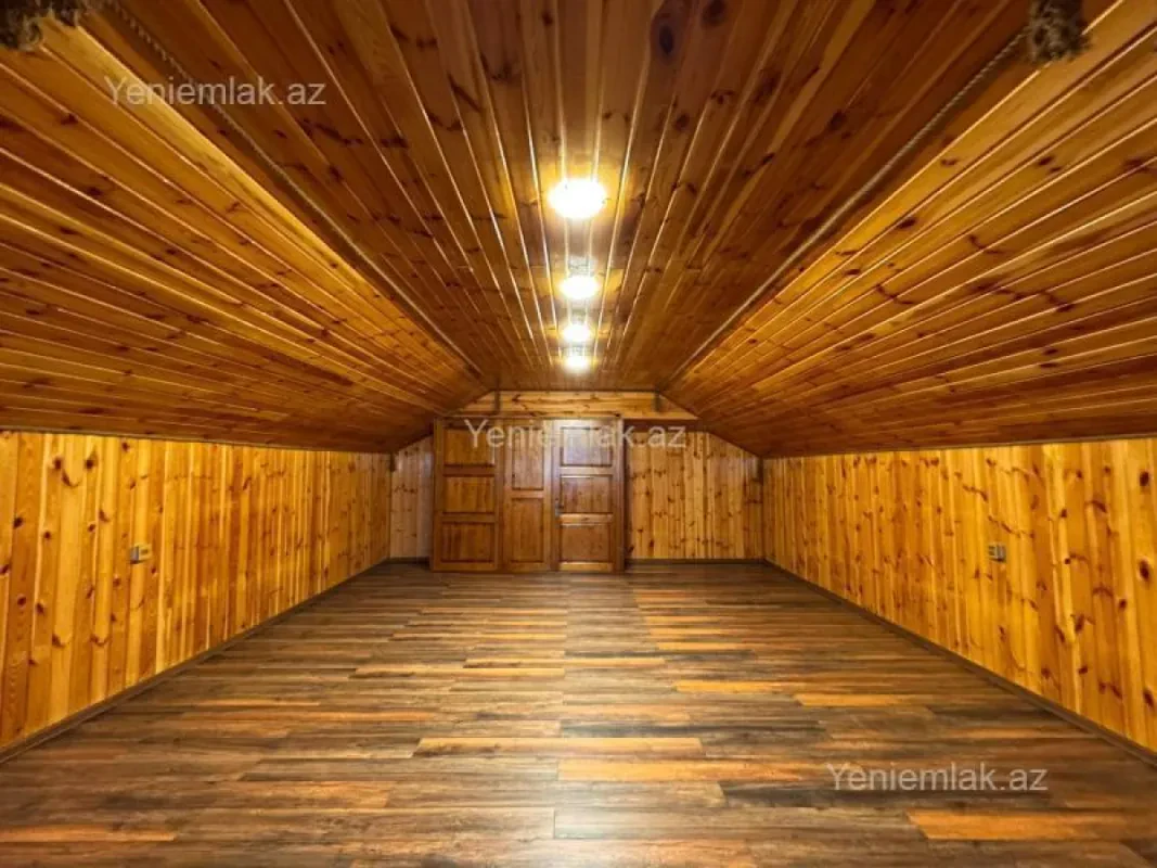 Satılır 9 otaqlı həyət evi 550 m²