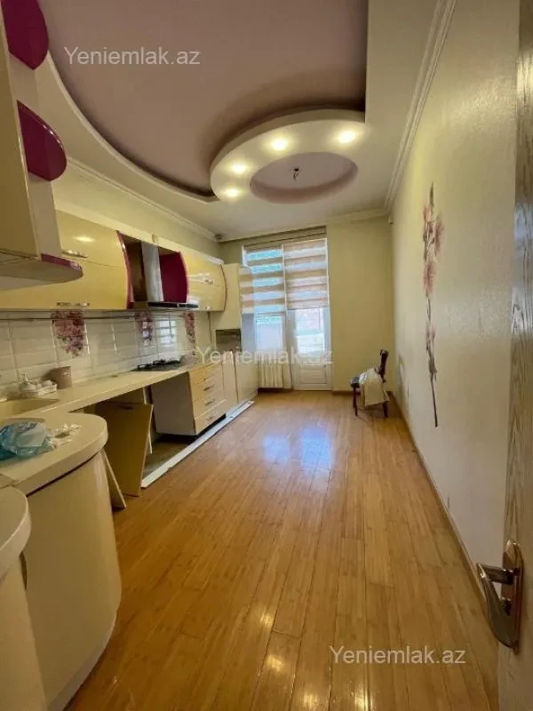 Satılır 3 otaqlı yeni tikili 134 m²
