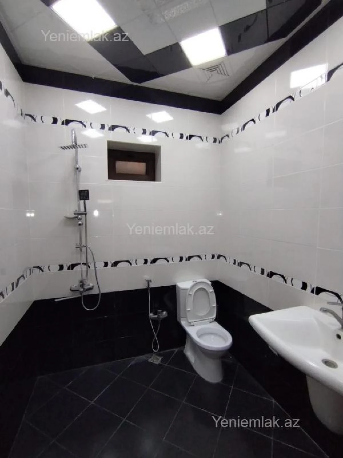 Satılır 9 otaqlı həyət evi 42 m²