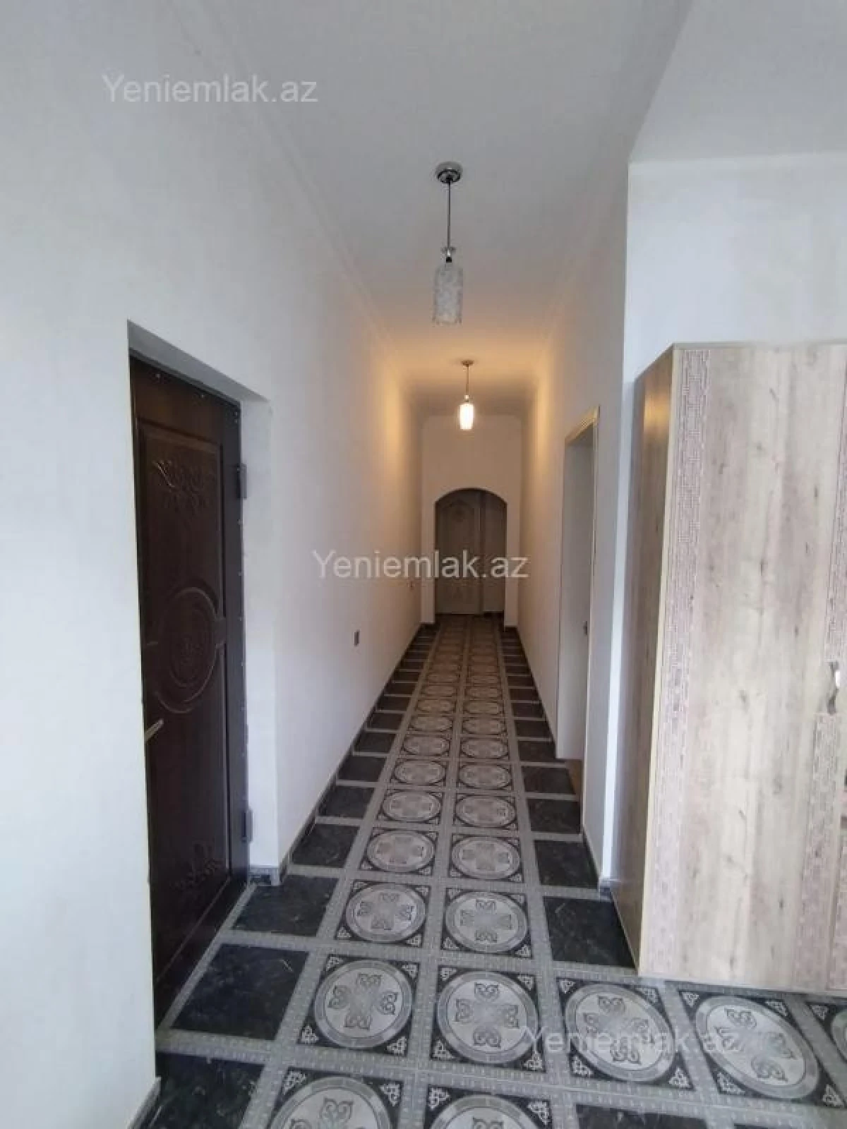 Satılır 9 otaqlı həyət evi 42 m²
