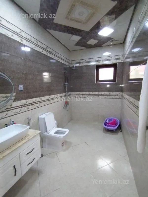 Satılır 9 otaqlı həyət evi 42 m²