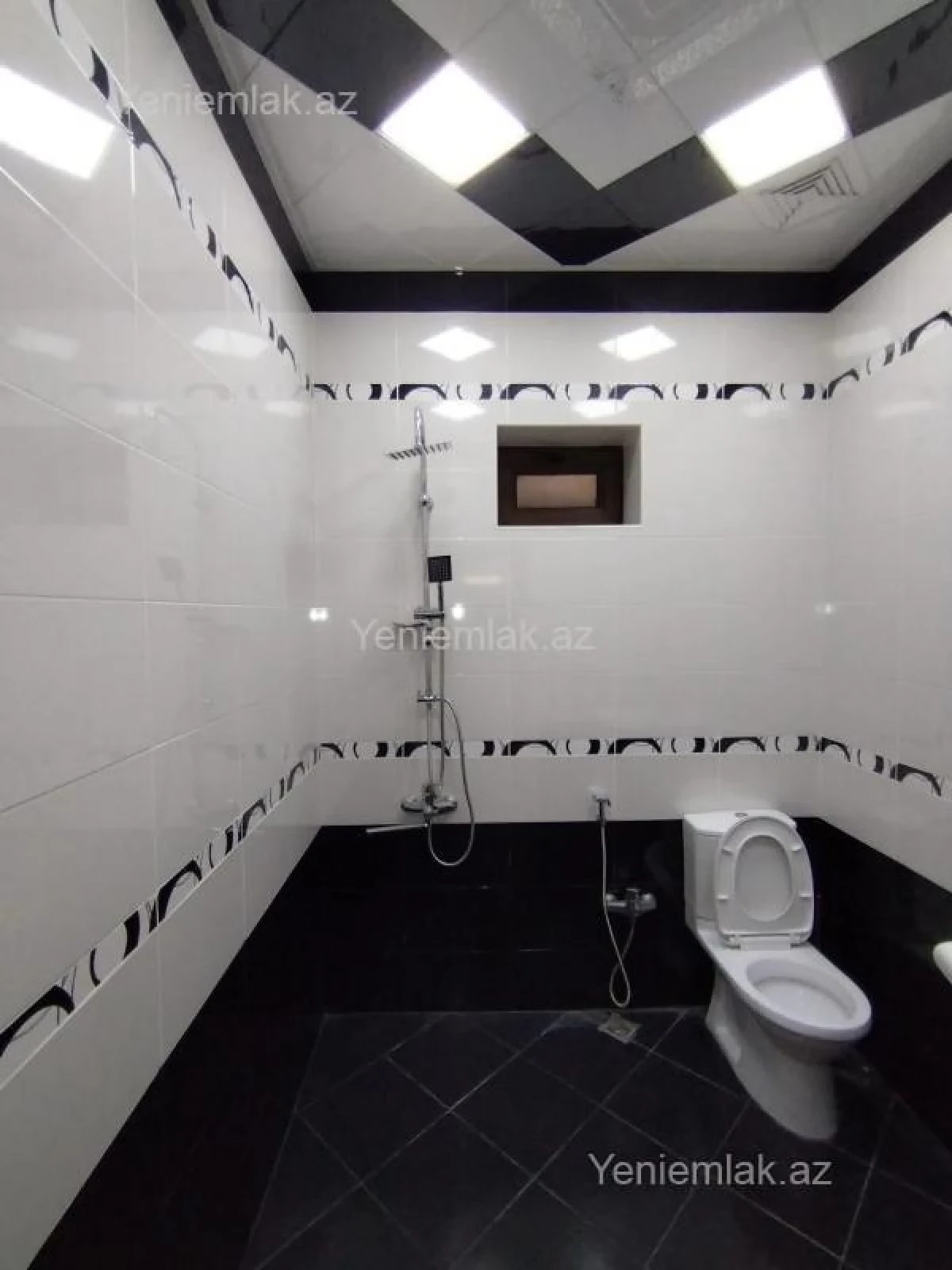 Satılır 9 otaqlı həyət evi 42 m²