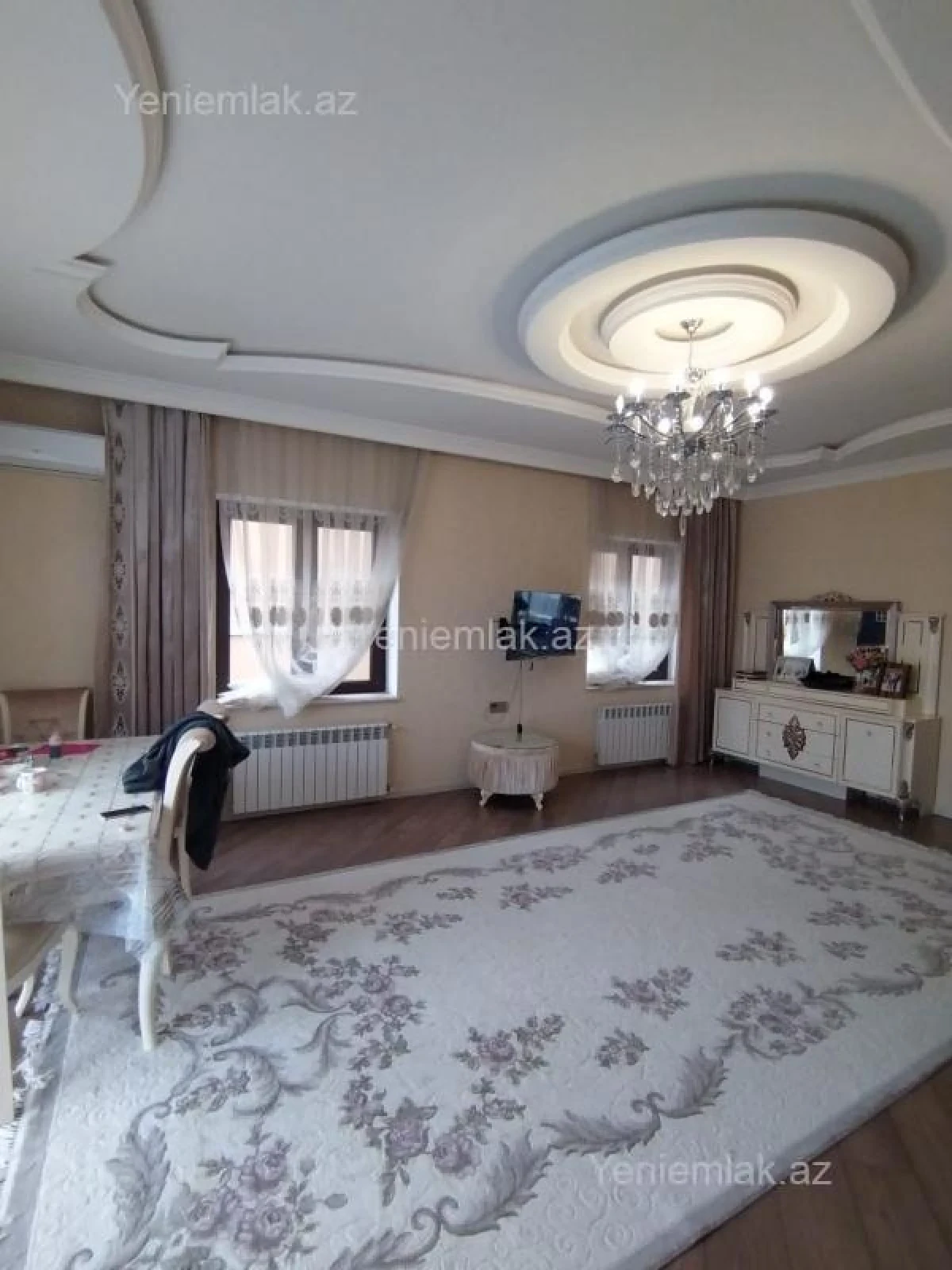 Satılır 9 otaqlı həyət evi 42 m²